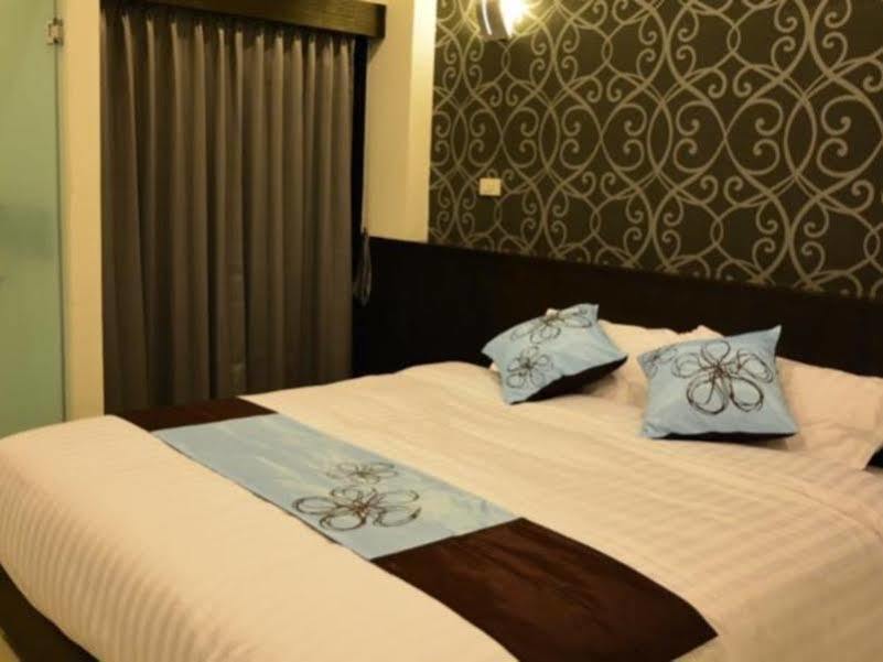 Hotel Adamaz House à Bangkok Extérieur photo